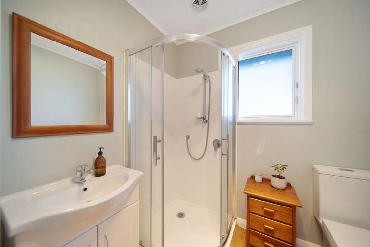 3/8 Jennifer Place Papatoetoe_13