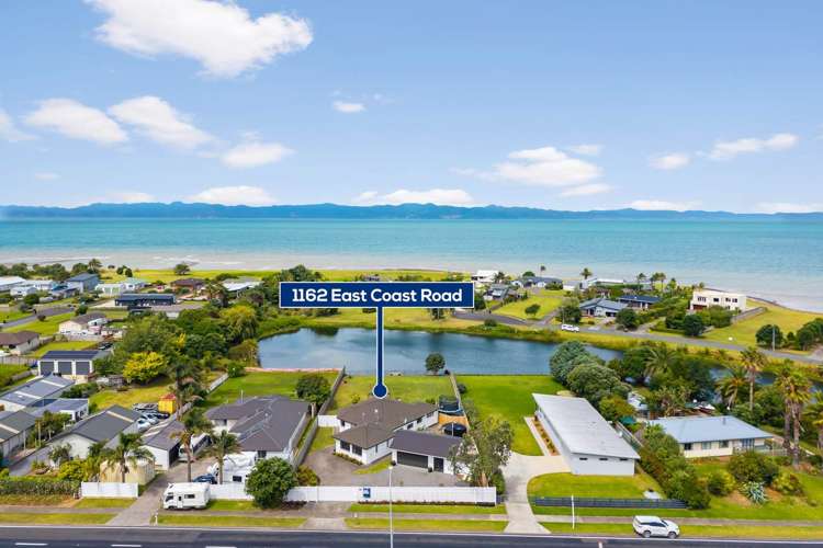 1162 East Coast Road Kaiaua_28