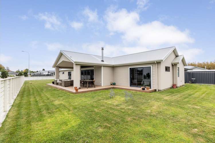 2 Willowbrook Place Clive_17