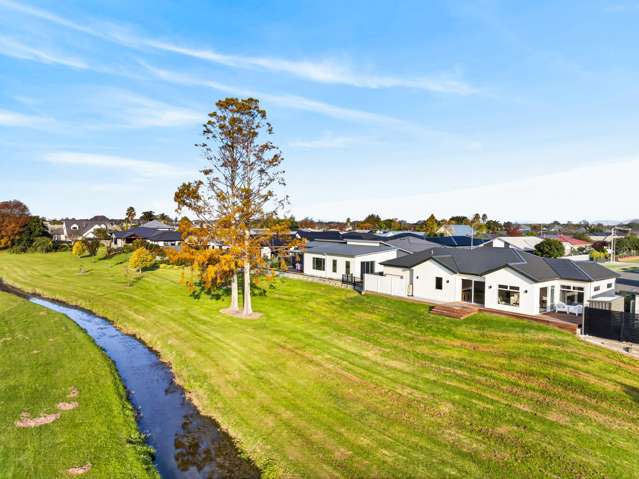 32 West Place Greenmeadows_2