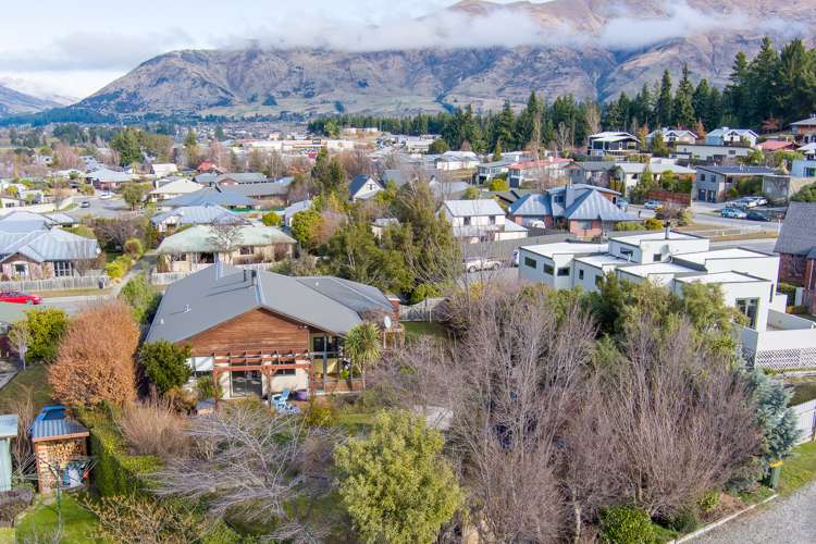 132 Mount Iron Drive Wanaka_18