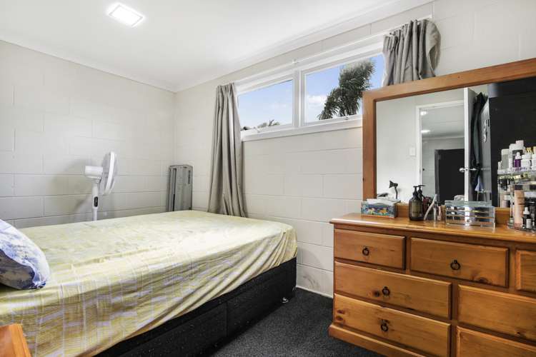 14 Martin Place Kelston_16