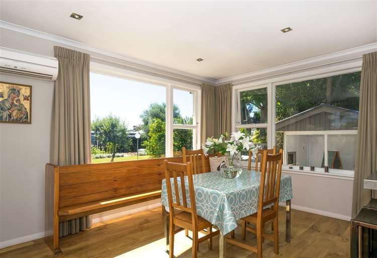 25 Newbourne Crescent Redwoodtown_5