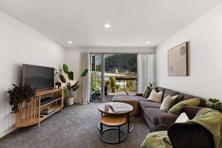654/2-6 Coronation Drive_0