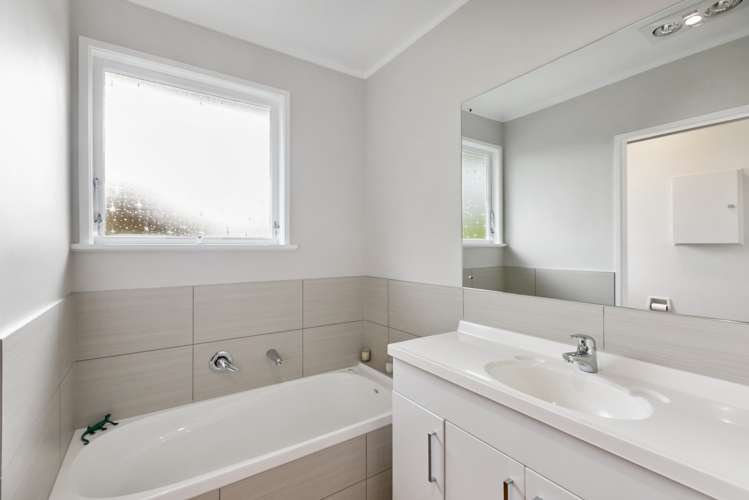 5 Bellringer Road Massey_19