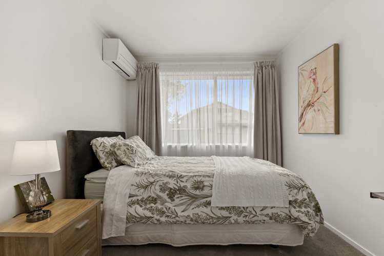 10 Fratley Avenue Farm Cove_17