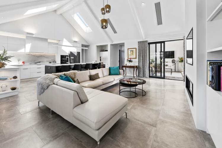 17 Lees Road Strowan_10