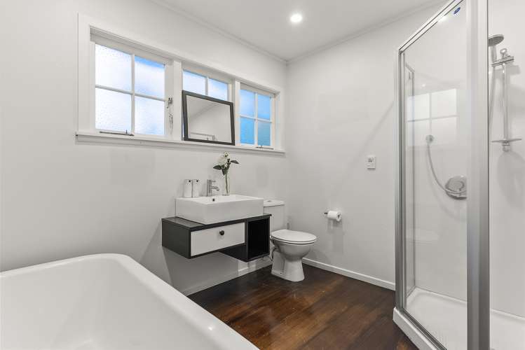 1/42 Woodlands Crescent Browns Bay_13