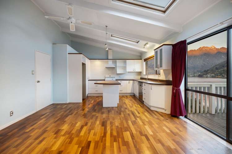36 Perkins Road Queenstown Hill_42