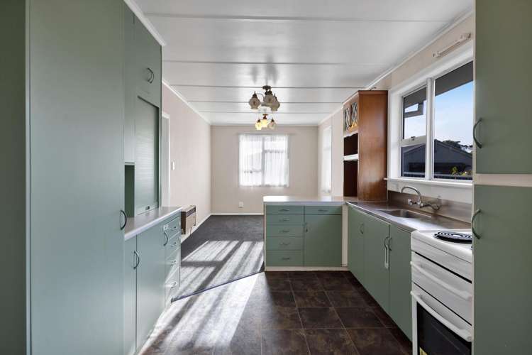 17 Karaka Street Hawera_9