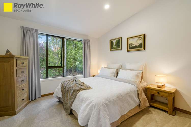 156 Ara-Kotinga Whitford_19