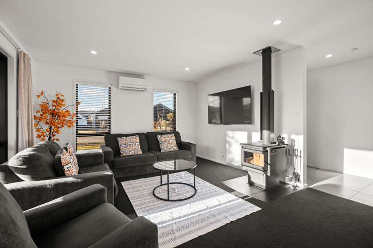 21 Sandstone Crescent_2