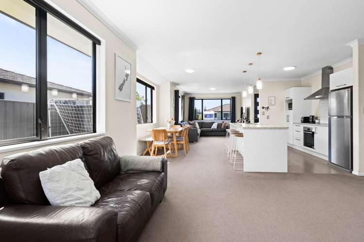 21 Drake Crescent Awatoto_10