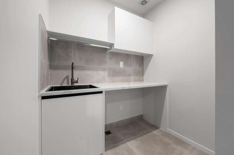 3 + 3a Pukatea Lane Grandview Heights_21