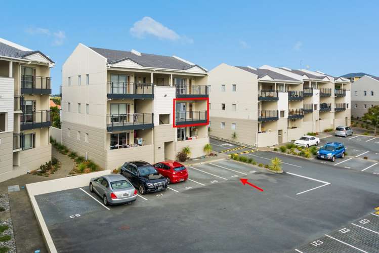 C16/71 Spencer Road Oteha_1