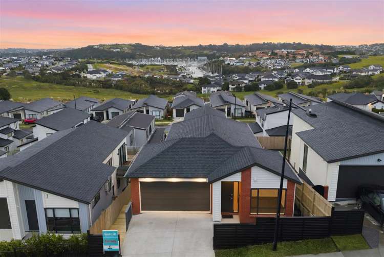 11 Whale bay rise Gulf Harbour_22