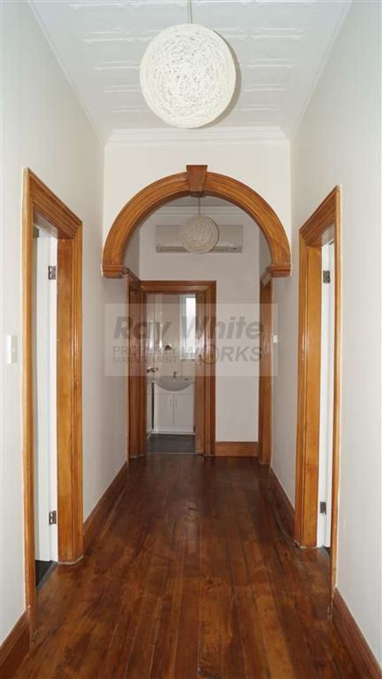 10 Nottingham Crescent Calton Hill_9