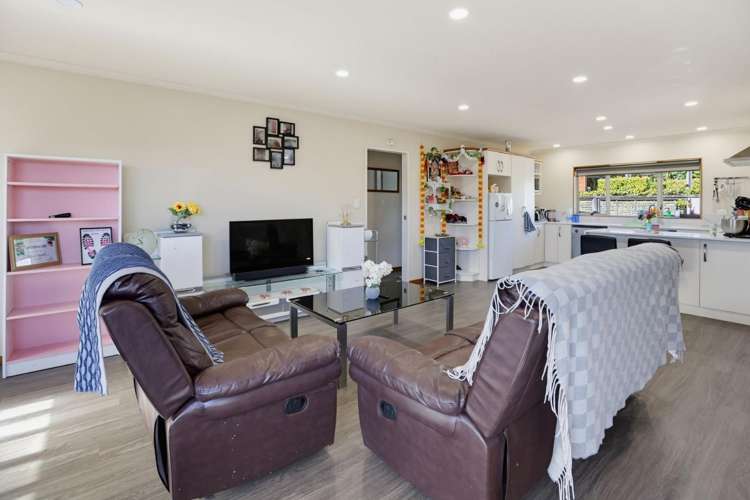 110 Comries Road 1053_2