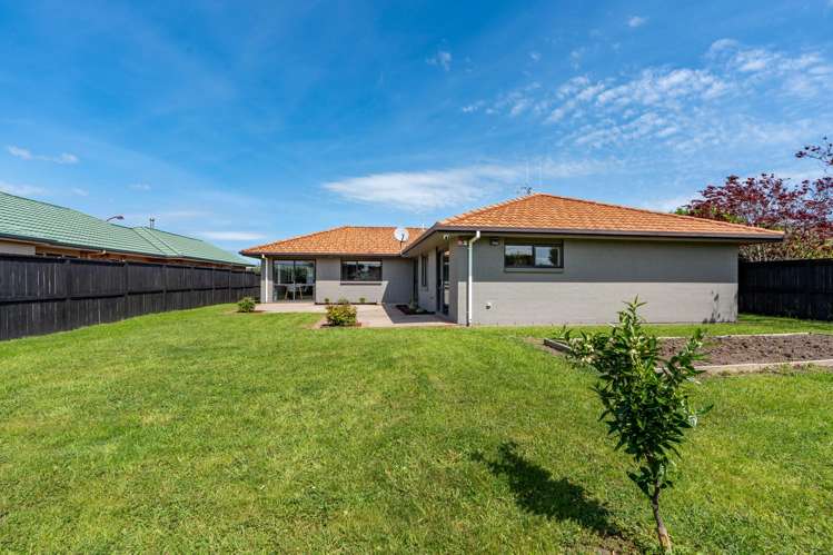 17 Burgundy Court Rototuna_26