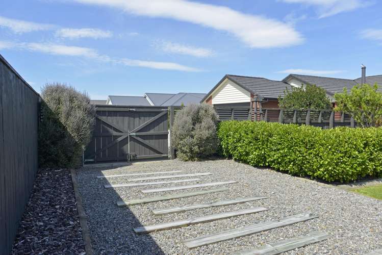 7 Routhan Way Carterton_27