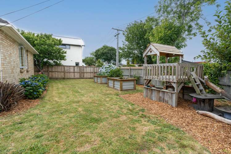 45 Yeats Crescent Fairfield_14