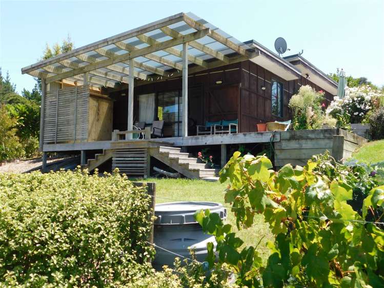 2143 Cove Road Mangawhai_1