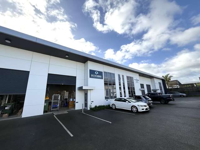 2/6 Workspace Drive Hobsonville_1