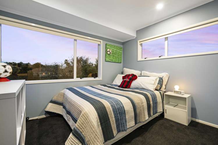 32 Mirrabooka Avenue Botany Downs_15