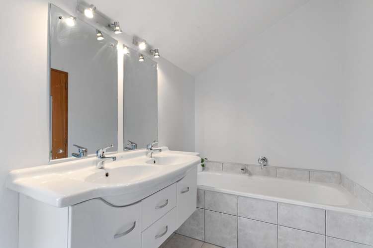 18 Pyatt Place Redwood_10