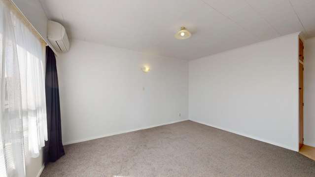 2/13 Victoria Street 10516_2