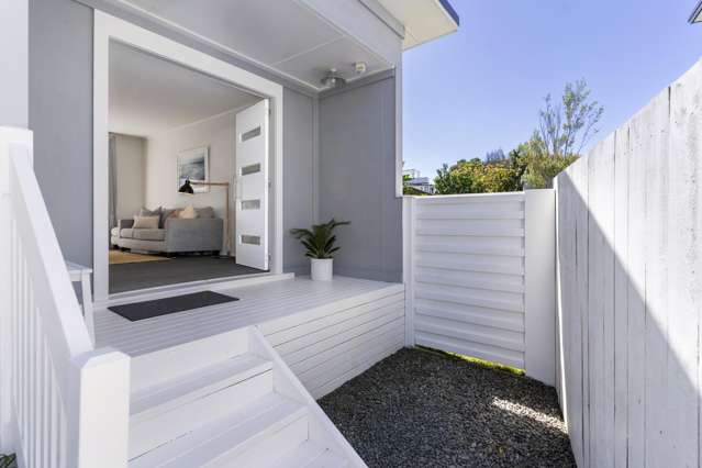 4A Tiroroa Avenue Te Atatu South_1