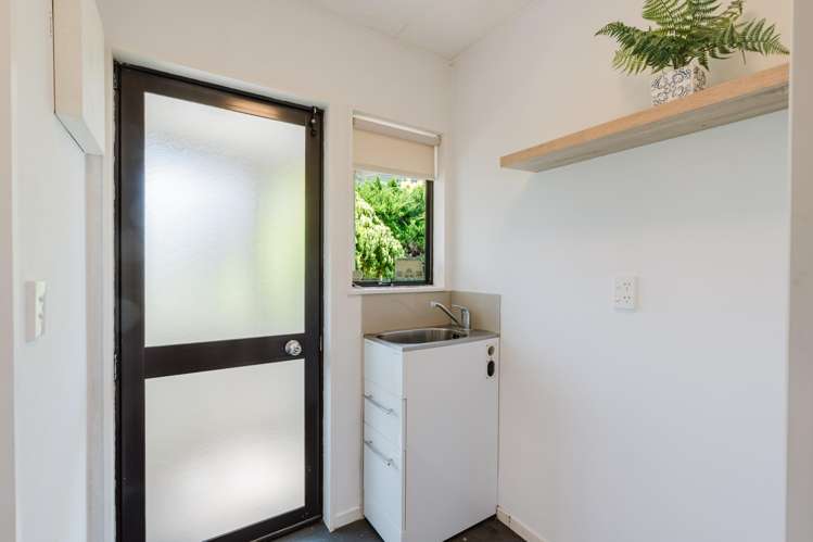 32 Lansdowne Crescent Glenview_19