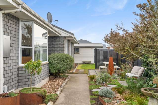 123 Gilberthorpes Road Hei Hei_1