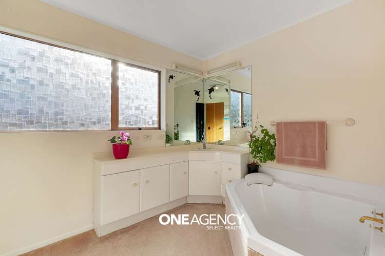 85 Gloaming Hill Titahi Bay_19