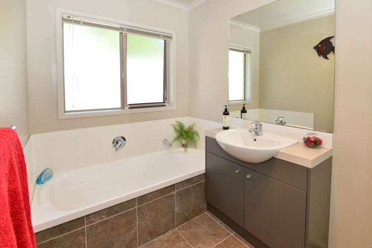 7 Anchorite Way Red Beach_7