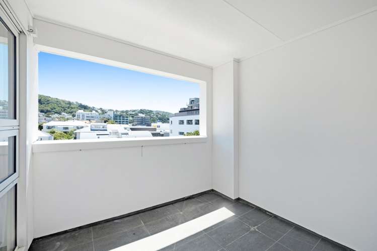 304/107 Thorndon Quay Pipitea_7