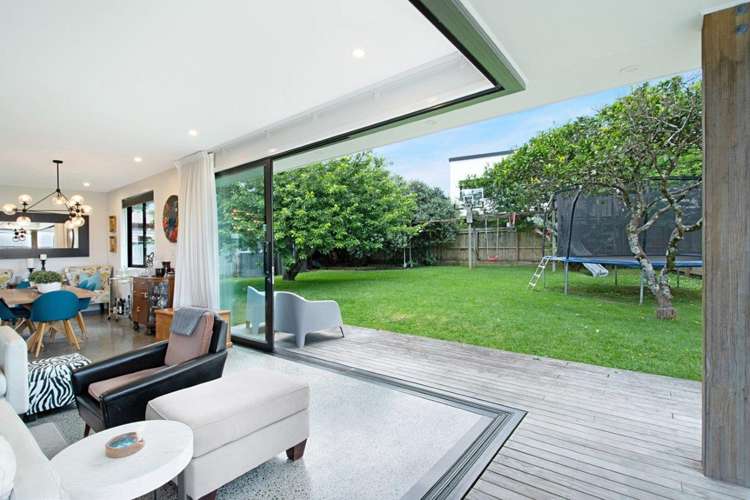 3 Shamrock Lane Te Atatu Peninsula_11