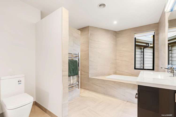 38 Trig Road Whitford_19