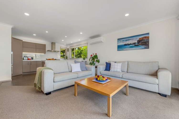 7 Intrepid Crescent Beachlands_7