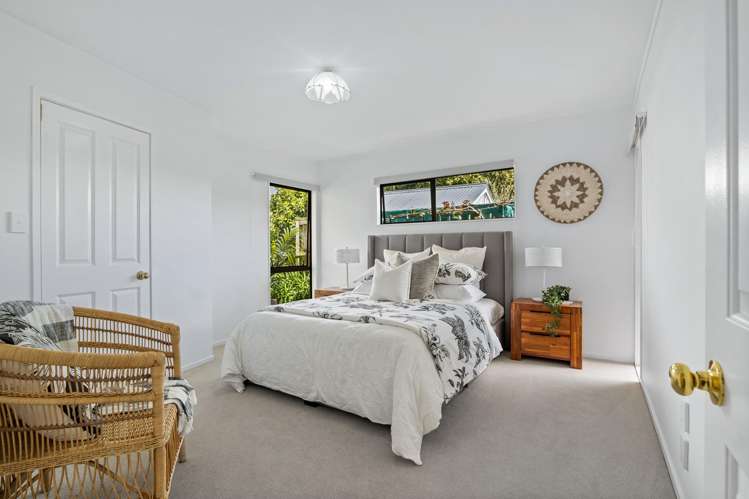 26 Settlers Grove Orewa_16