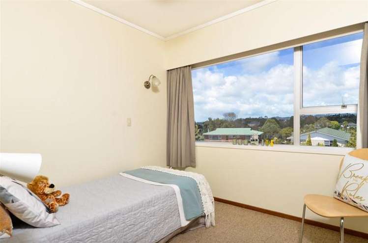 24 Taitua Drive Te Atatu South_16