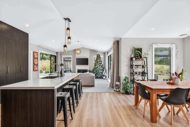 139 Mapara Road Acacia Bay_10