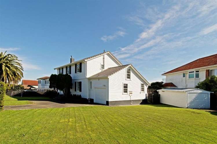 12 Fenton Circus Orakei_5