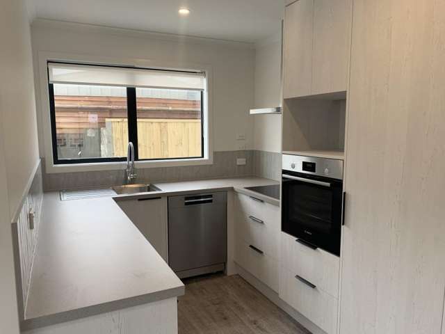 2/65 Aberdeen Drive 1057_2