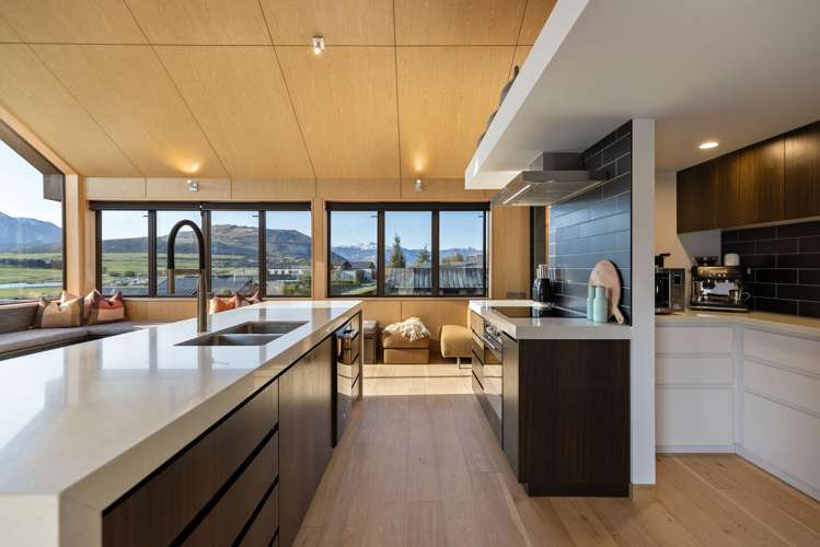 39 Mcadam Drive Jacks Point_5