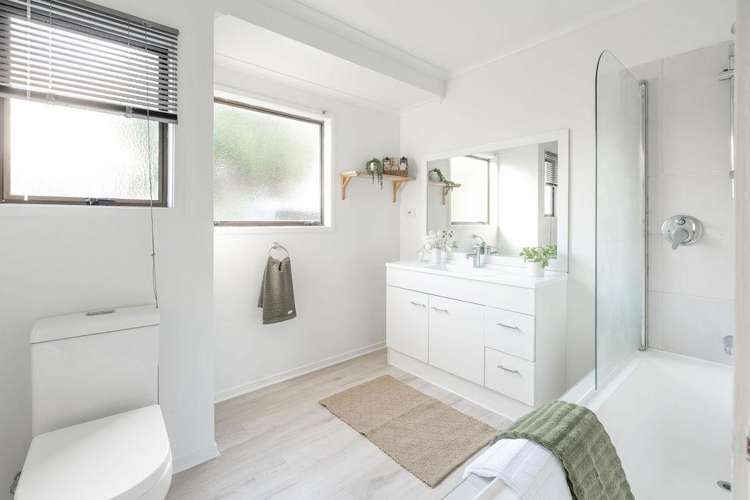 6A Lyn Grove Papamoa Beach_8