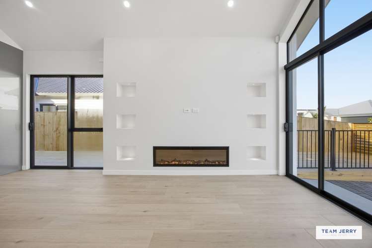 14 Tuwai Crescent Opaheke_7