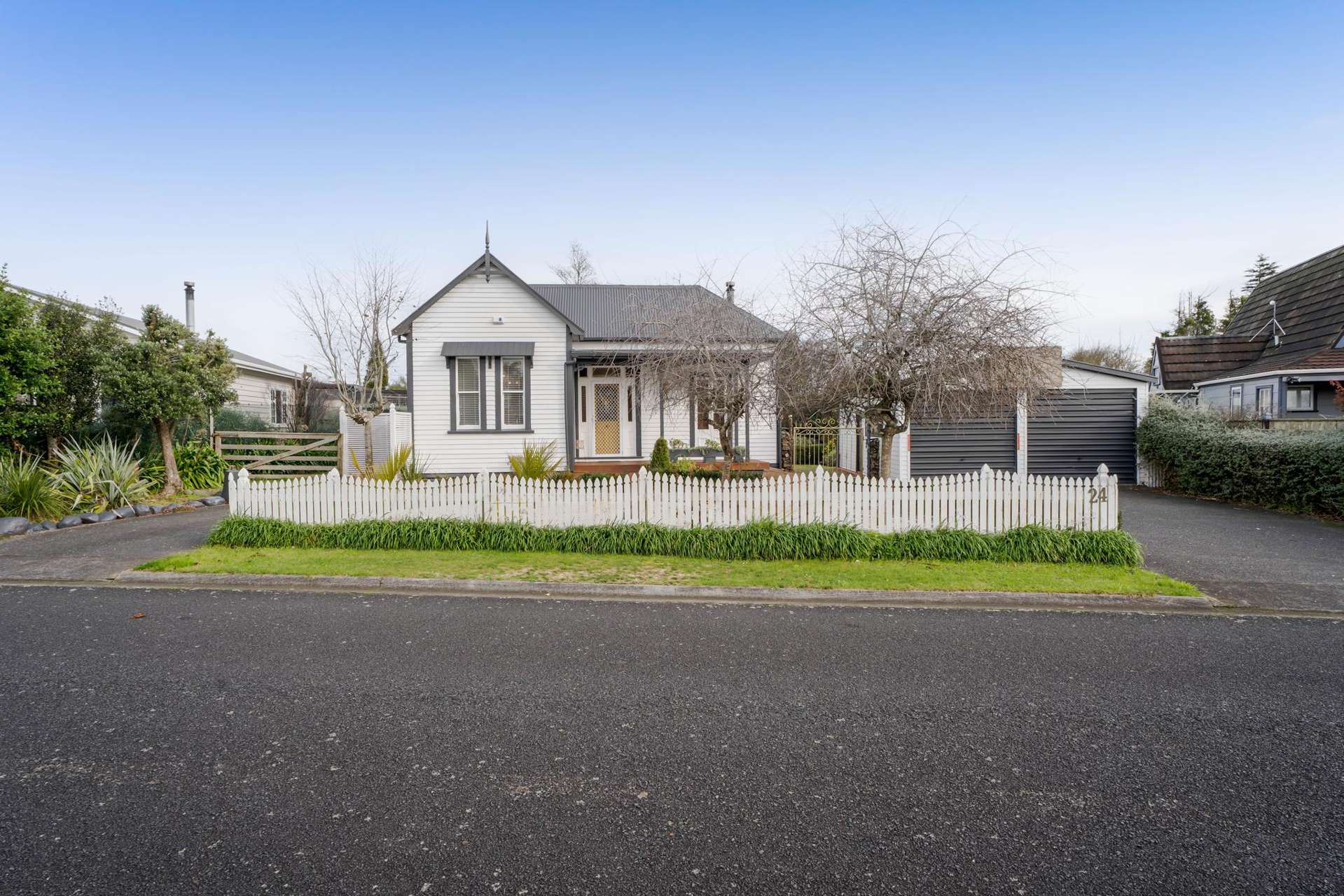 24 Dunn Street Egmont Village_0