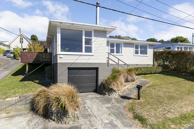 15 Kahikatea Grove Paparangi_1