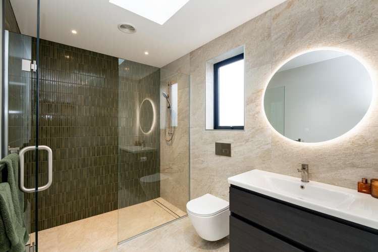 375 Herbert Street Windsor_14
